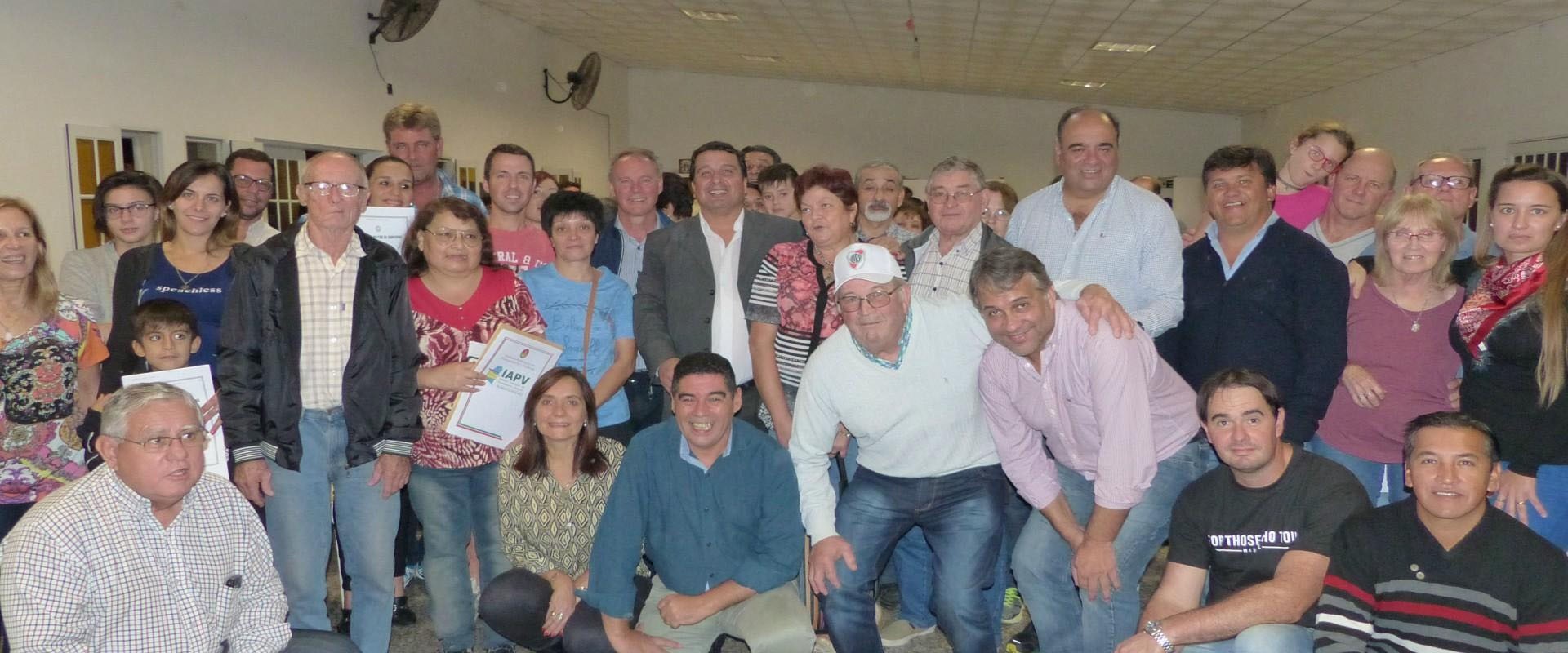 La provincia entregó más de 150 escrituras de viviendas en Crespo