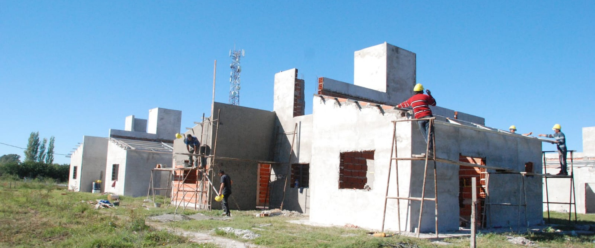 En dos localidades se construyen viviendas con fondos provinciales