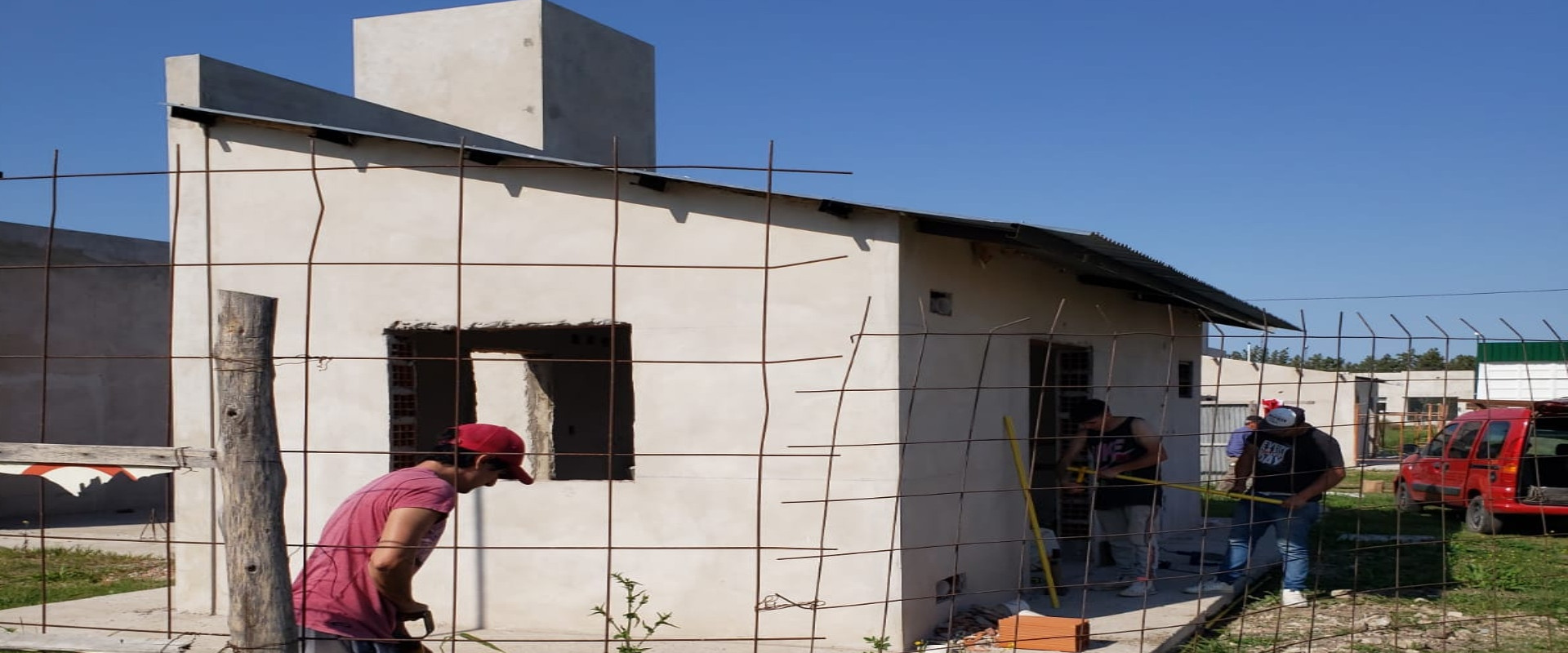Con fondos provinciales se reanudó la construcción de 12 viviendas en Nogoyá