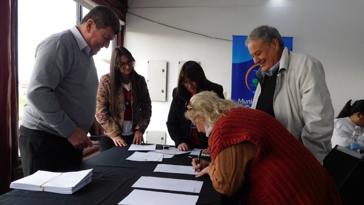 Se firmaron escrituras de viviendas para cuatro localidades entrerrianas