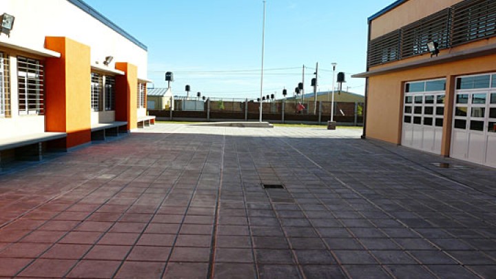 Observaron el avance de la construcción de las escuelas en Colonia Avellaneda